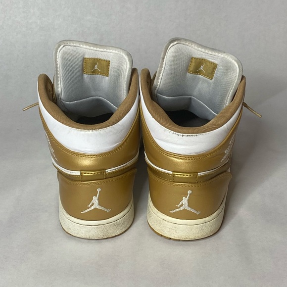 Jordan 1s - Picture 2 of 5